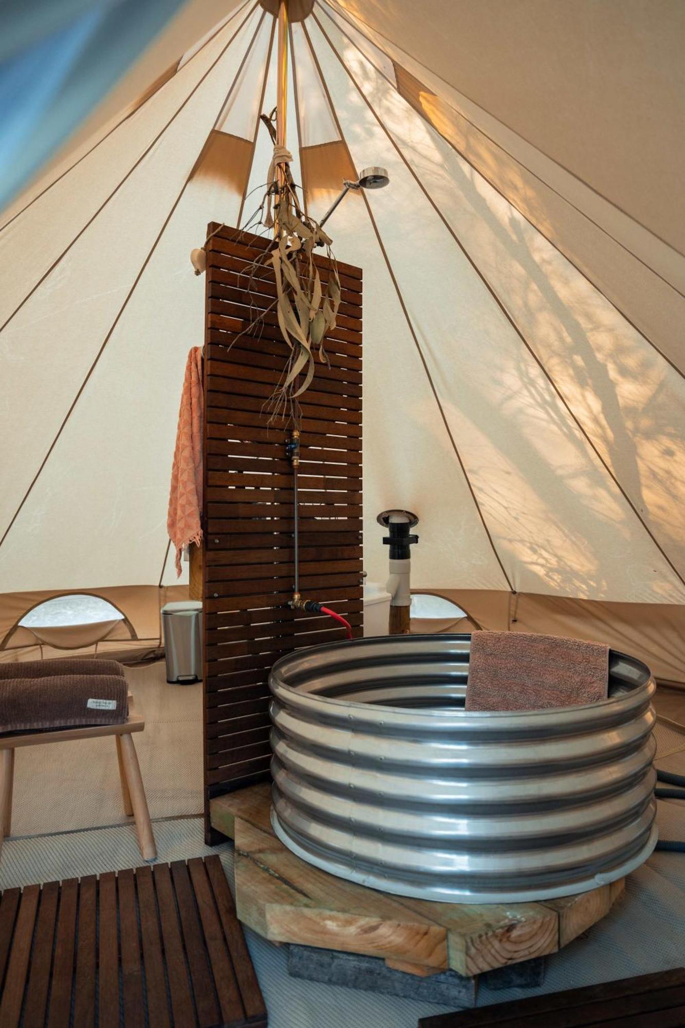 Numie - Freycinet Peninsula - Glamping - Heated - Waterfront Ξενοδοχείο Coles Bay Εξωτερικό φωτογραφία